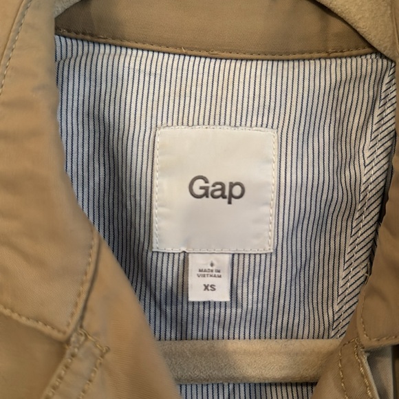 Gap Trench Coat - Picture 2 of 5